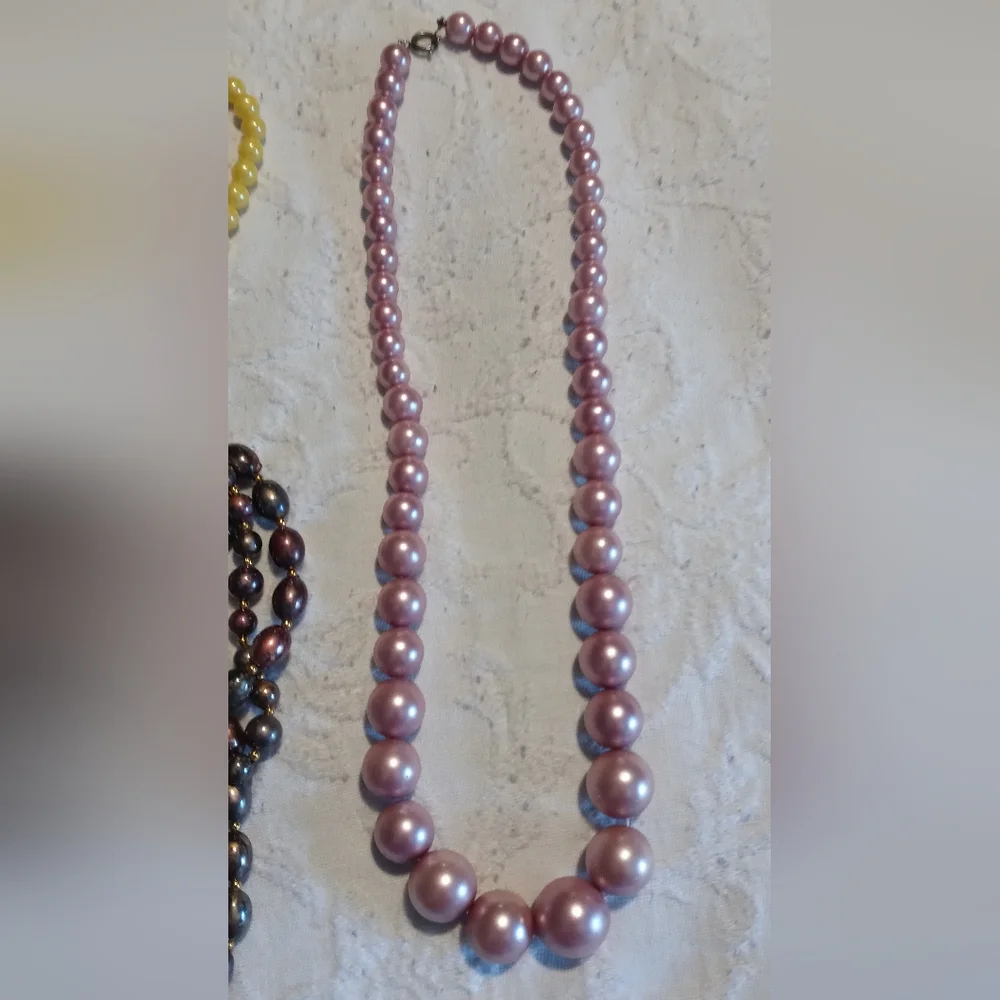 Bundle Of 3 Vintage Necklaces